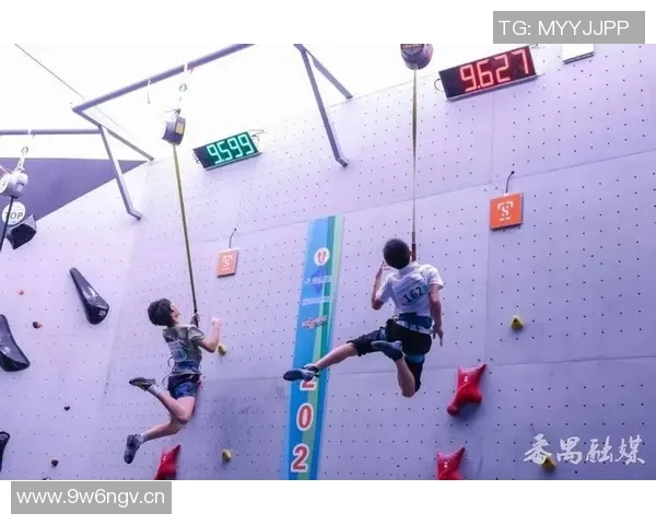成都攀岩队在极限运动嘉年华中的耐力表现精彩点评与分析