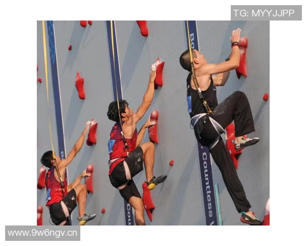 攀岩之巅:深入了解成都攀岩队员的个人技能与训练秘辛 攀岩之巅:深入了解成都攀岩队员的个人技能与训练秘辛